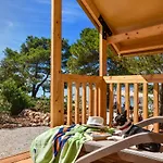 Glamping Ugljan